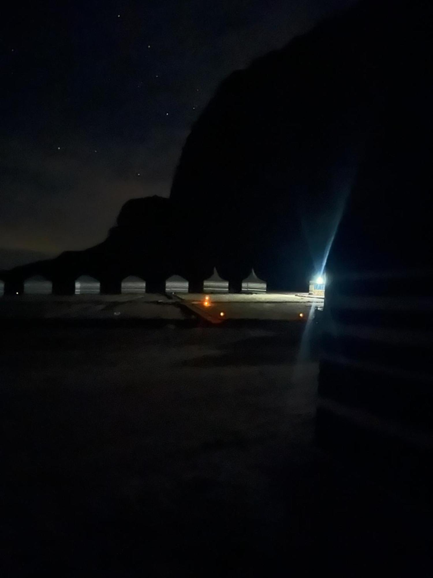 al-Qatar mountain camp Hotel Wadi Rum Bagian luar foto