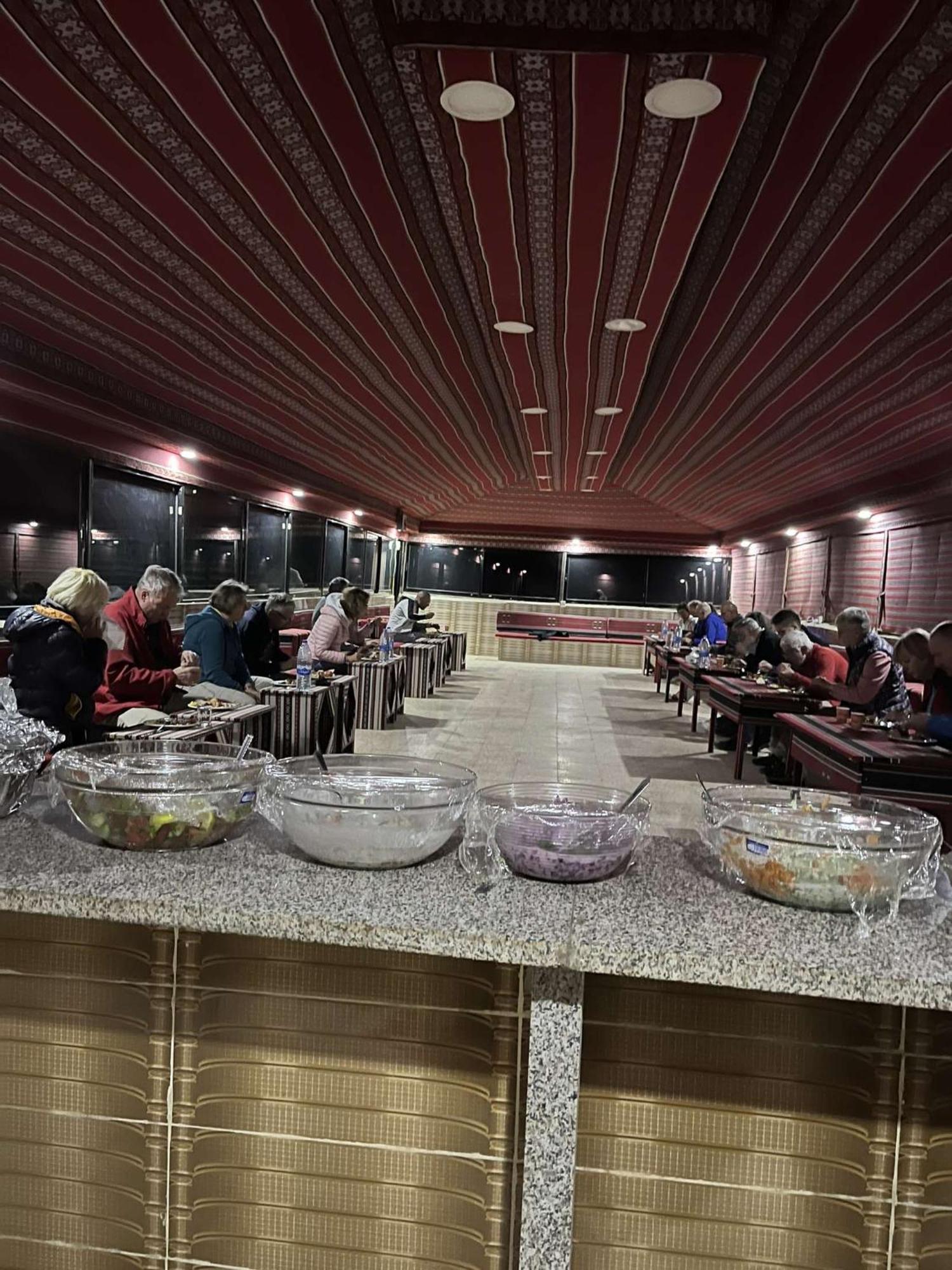 al-Qatar mountain camp Hotel Wadi Rum Bagian luar foto