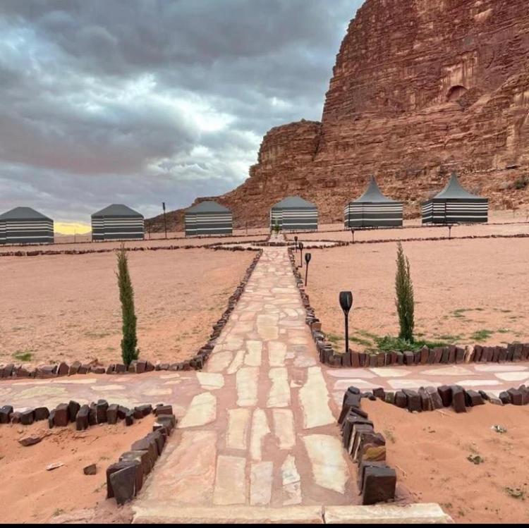 al-Qatar mountain camp Hotel Wadi Rum Bagian luar foto